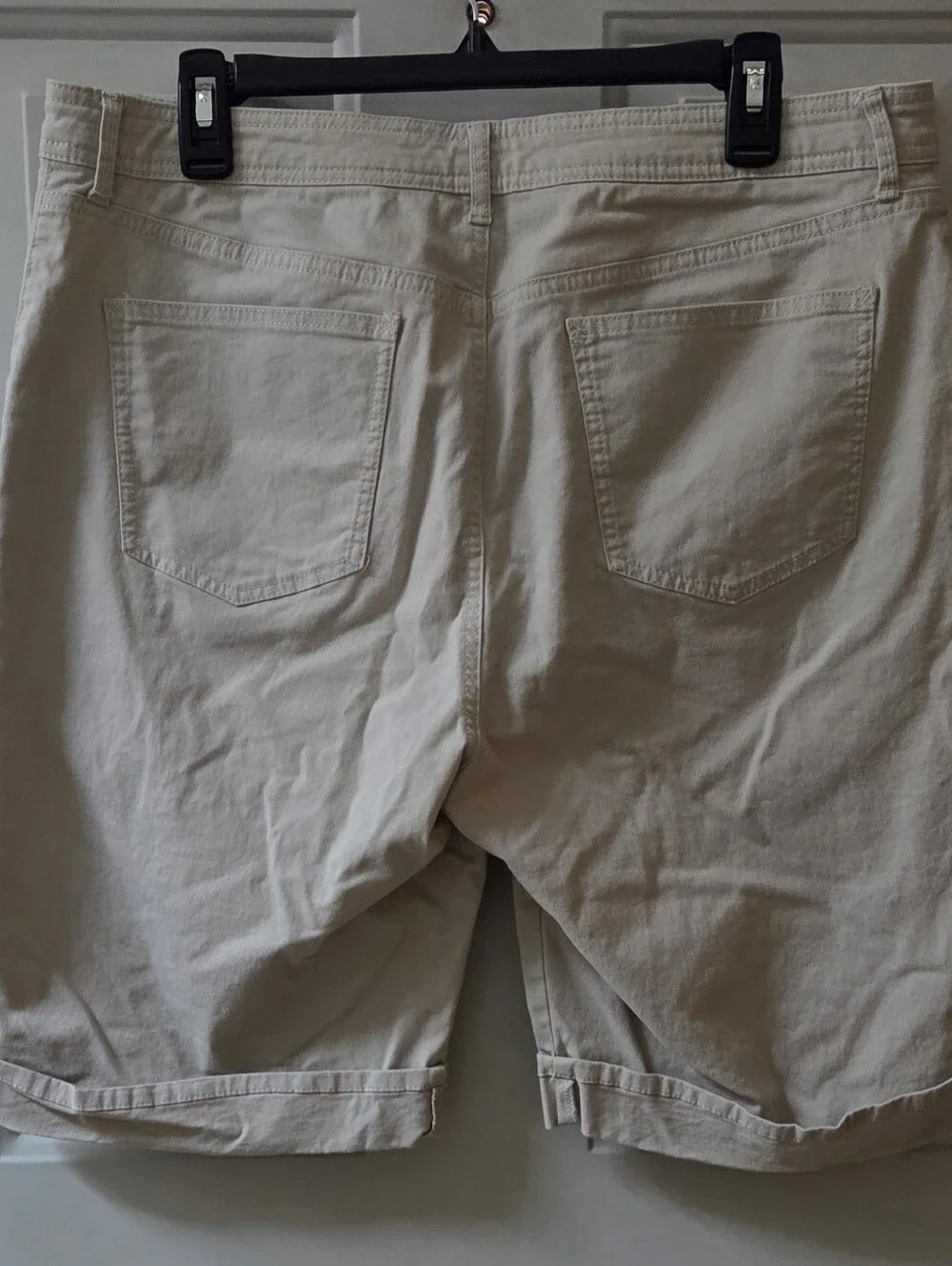 Gloria Vanderbilt Women's Casual Beige Cotton Bermuda Shorts